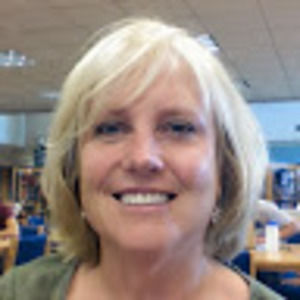 Meet your Posher, Dina